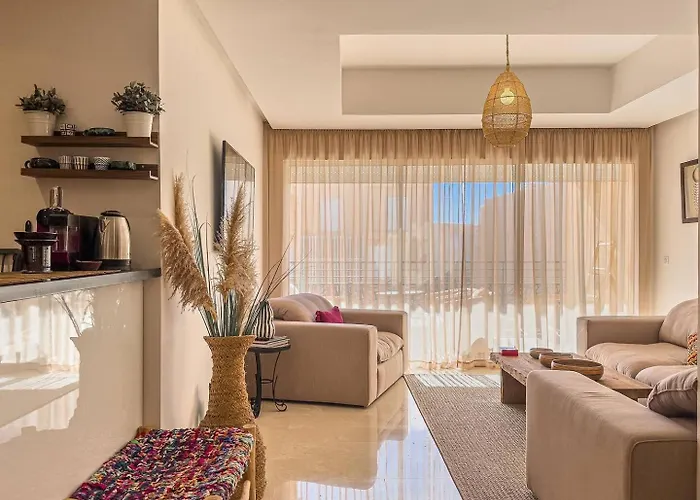 Cosy, Bright Apartment, Residence Pool And Garden